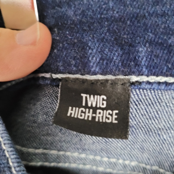 BDG | UO Urban Outfitters Twig high rise stretch denim frayed hem jean shorts - Picture 5 of 7